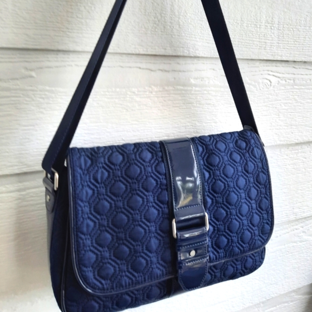 Vera Bradley navy messenger bag EC